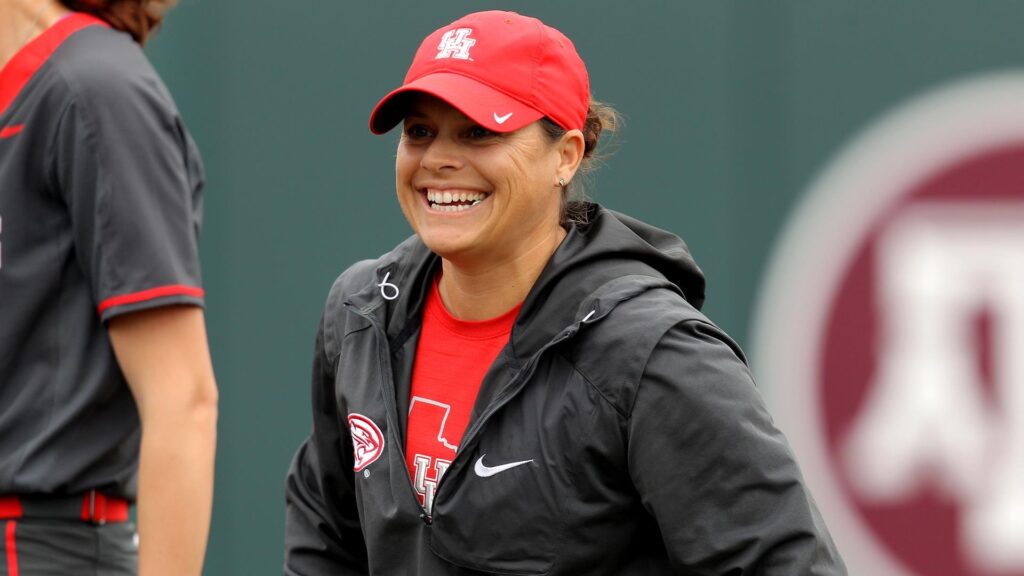 Houston signs Kristin Vesely to contract extension